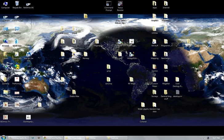 Desktop Earth: Dynamically-Updating Geographic Windows Wallpaper